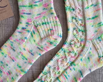 Festival Vibes sock knitting pattern