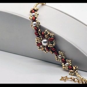 Metallic Matte Red and Gold super duo bead bracelet with Swarovski pearl and golden accents. Christmas bracelet! Holiday bracelet!