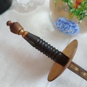 Abre-cartas vintage de Toledo em forma de espada / punhal, 24 cm de comprimento