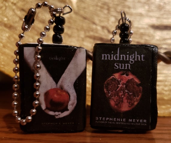 Twilight inspired book keychain 12