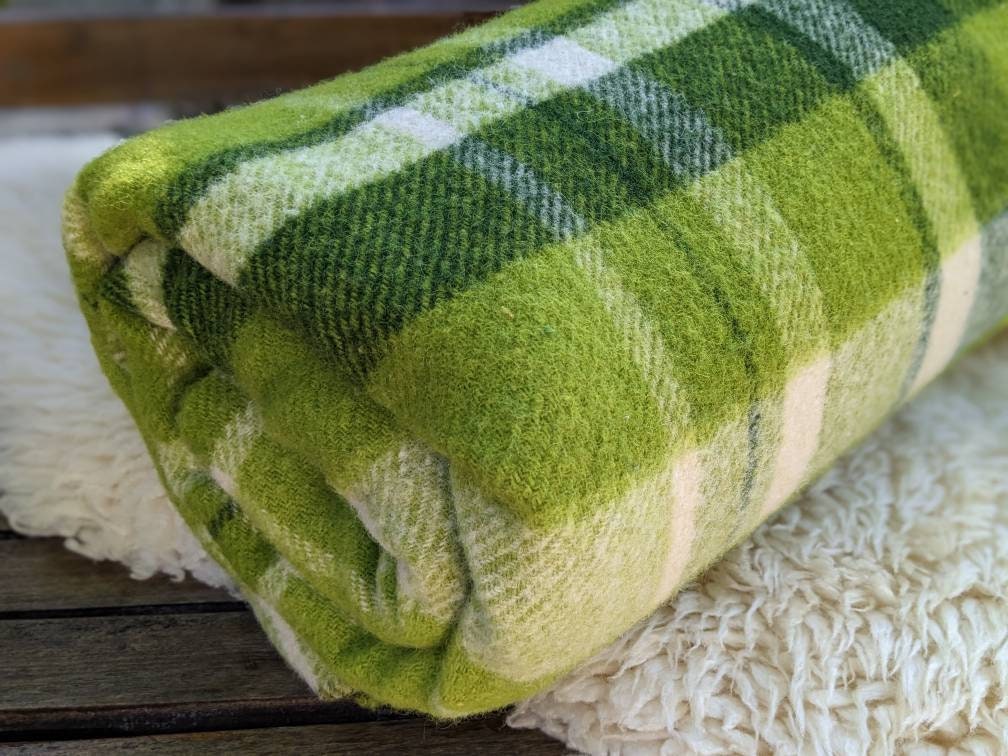Vintage Woollen Blanket / Retro Plaid Blanket / Vintage Wool Etsy