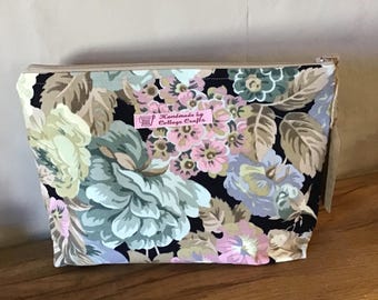 Vintage Sandersons Roses and Peonies on Black  Fabric Lined Large Makeup ,Toiletries Bag