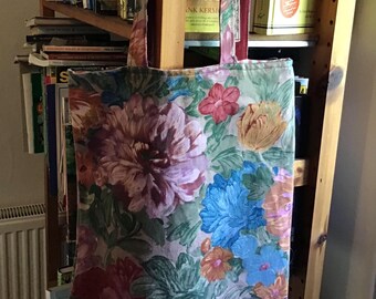 Vintage Crowsons Bandeleire Fabric   Lined Tote Bag  app 16” x 14” .