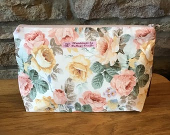 Borsa per il trucco e gli articoli da toeletta vintage Sandersons Rose Fabric.