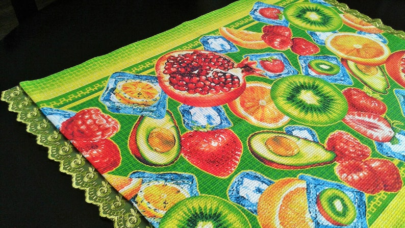 Fruit cotton table runner with green lace