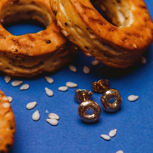 Bagel earrings