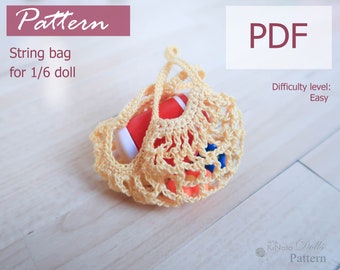 May include: Crochet pattern for a small string bag, perfect for a 1/6 doll. The bag is yellow and is shown with small red, blue, and yellow items inside. The pattern is available as a PDF download and is labeled as easy difficulty.