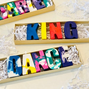 Personalized KIDS BIRTHDAY NAME Crayons, Wedding Favors for Kids, Birthday Party Favors, Back To School, Easter Basket, Stocking Stuffer