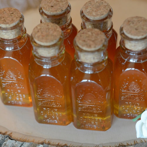 Lot of 30, 4oz. Muth Honey Jar, Wedding Favors, Mini shops Honey Jar, Vintage Wedding Souvenirs, Honey Favours