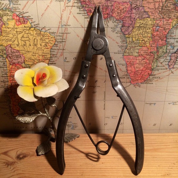 Vintage pair of Anderton ESS external Circlip pliers