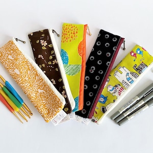 Slim>Flat zipped patched work pouch Japanese cotton/pencil jewellery case/crochet hook holder/cable cosmetic craft organiser/small gift