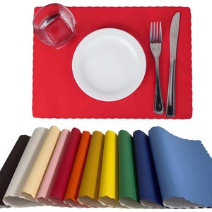 Disposable Paper Placemats, 14 x 10 Inch with Decorative Wavy Scalloped Edge for Restaurant Catering Dining Table