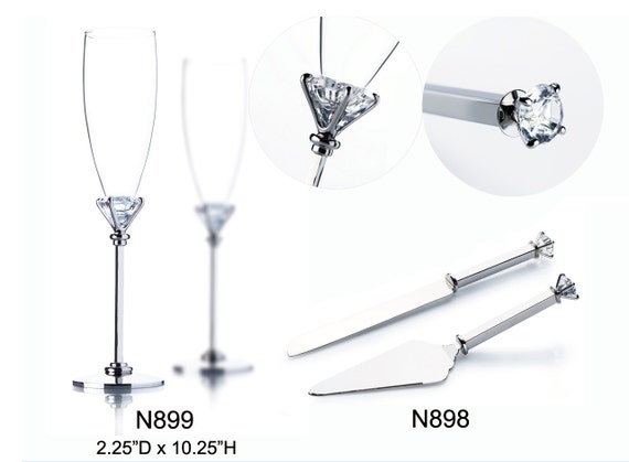wedding toasting flutes champagne