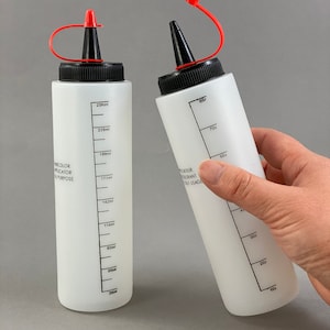 CalCastle 8oz 2-pack Plastic Squeeze Bottle with Red Tip Caps Soft Applicator Squirt Bottle for Paint, Dye, Craft, Art, all purpose