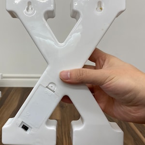 Letrero LED iluminado MI BAUTIZO chapado en blanco de 8,5" de alto para iglesia