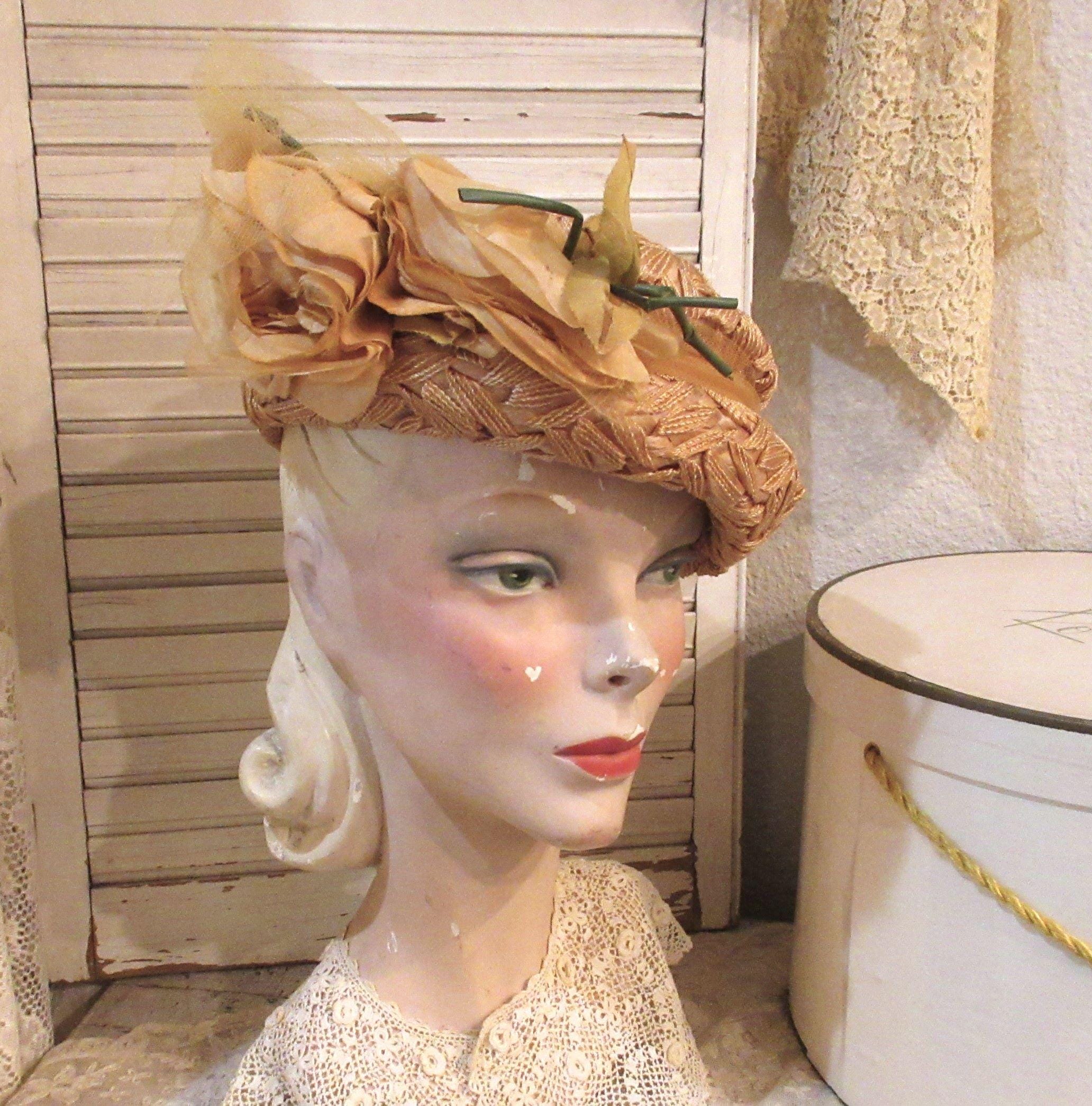 Gucci Adele Veiled Felt Wool Hat Vintage Cloche Hats - 18 For Sale on 1stDibs | cloche hats  main image 2