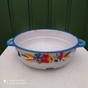 9.44 &quot;diameter Blue background colorful floral two-eared rare decoration beautiful enamel bowl,garden decoration, farmhouse, enamel planter,