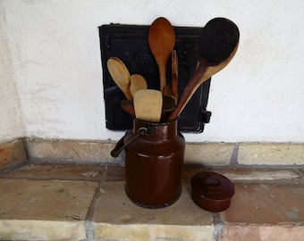 3 liter white milk jug,kettle, enamel jug,brown enamel kitchenware,brown kitchen design,kitchen holder,wooden spoon holder,enamel bowl+gift