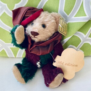 Collectible Teddy Bear, vintage fully Jointed.  This little teddy is a vintage plush from Bearly There Co.