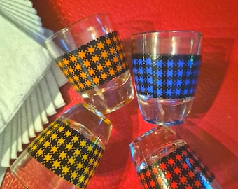 Juego de 4 vasos de chupito geométricos vintage / Artículos de bar retro modernos, decoración de mediados de siglo, Taiwán