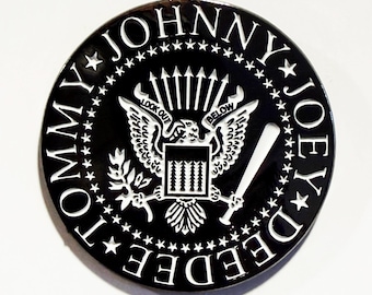 THE RAMONES logo 1.5" black nickel metal enamel lapel pin