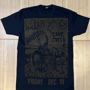 MISFITS - Graveyard Shirt - Size Medium  premium cotton