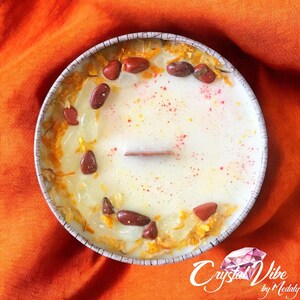Soy Wax Candle &quot;Positive Energy&quot; | Crackling Candle | Candle with Dried Flowers, Crystals, Essential Oils | Gift