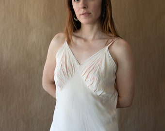 1930s Vintage Slip in Soft Pink with Embroidery and Lace Details