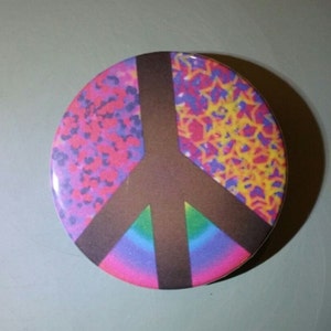 Peace - Button Pin - C-H10011