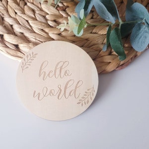 Carte disque bébé Hello world jalon en bois cadeau de douche nouveau-né marqueur gravé photos prop âge signes plaques newbaby maman cadeau de pâques