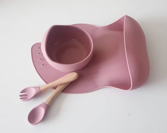 Anglais arabe personnalisé bol en silicone cuillère à ventouse ensemble de fourchettes étanche tout-petit bavoir bol alimentaire bébé premier sevrage ensemble cadeau