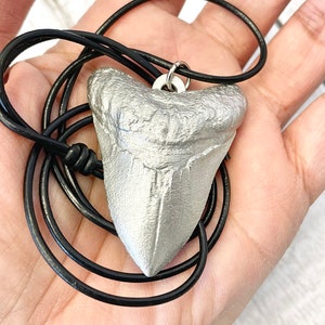 Megalodon Shark Tooth Necklace, Stainless Steel Pendant, Fossil Teeth Replica, Fossil Necklace, Boyfriend Gift, Husband Gift, Shark Week
