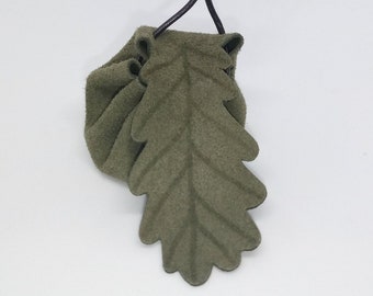 Petite pochette à pharmacie en cuir avec feuille de chêne vert olive, arbre celtique Ogham, chêne lyrique, pochette en cuir, pochette à pharmacie, pochette, feuille de chêne