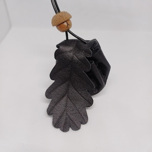 Petite trousse à pharmacie en cuir feuille de chêne noir, trousse à pharmacie, sac en cuir, feuille de chêne, GN, Ren Faire, sac à cordon, sac à feuilles, Renaissance