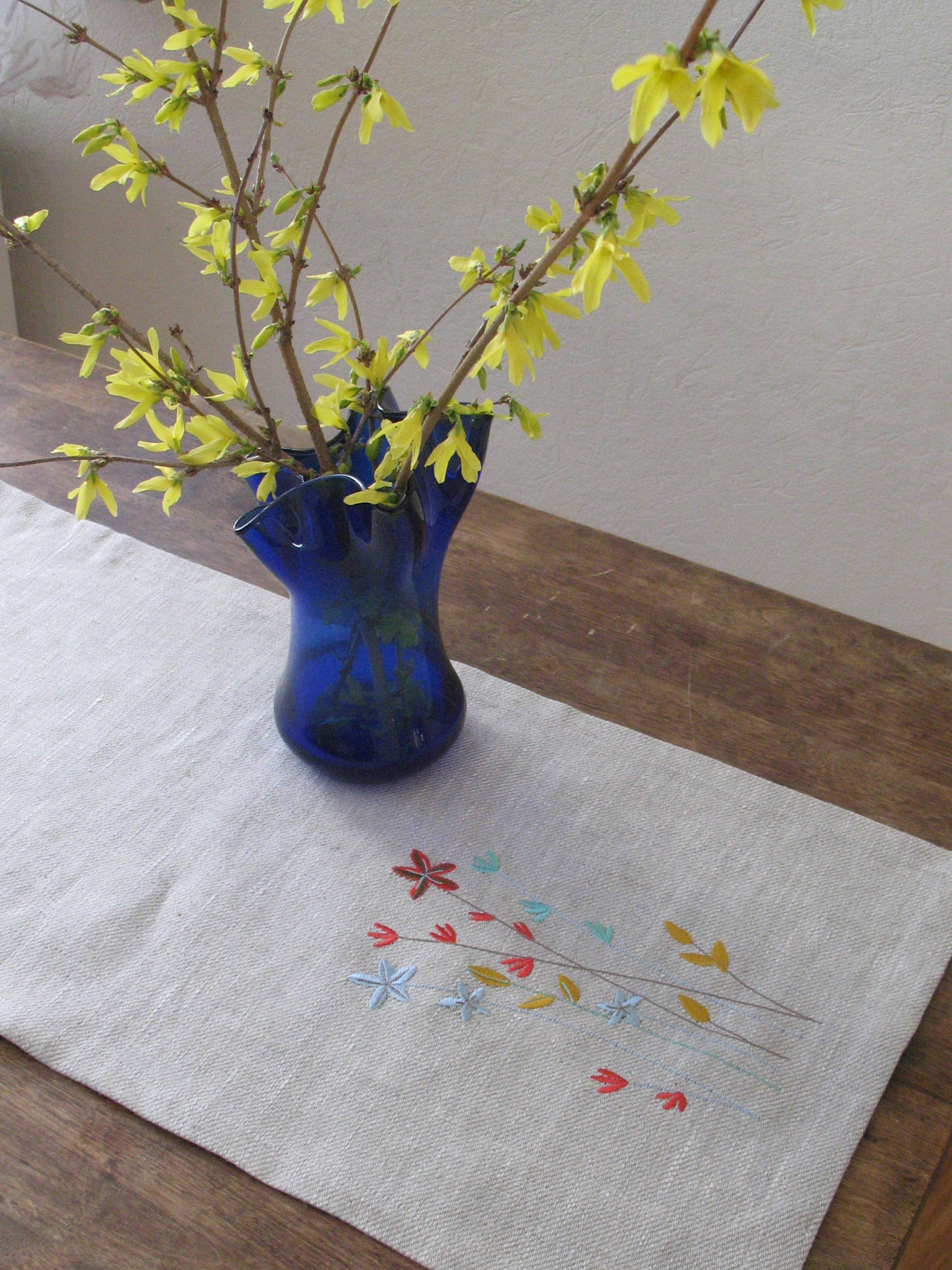 Linen Table Runner Small Tablecloth With Small Flower Embroidery Natural 100 % Pure Gray Heavy Duty Linen Embroidered