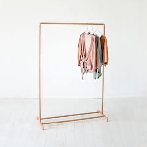Riel de ropa de madera de cobre y roble / Perchero / Almacenamiento de ropa