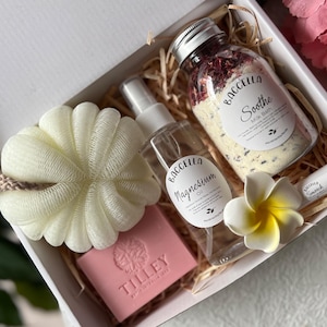 Gift for her, Modern Woman Self Care Gift, Self care gift box, Pamper Self Care Christmas Gift Box, Bath & Beauty Spa Relaxation Gifts