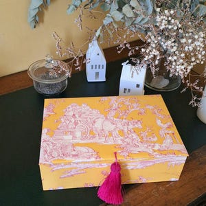 Caja para guardar mandos a distancia, decorada con Toile de Jouy, organizador de escritorio, regalo único para ella, caja de recuerdos
