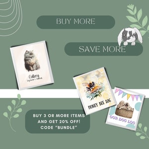 Puede incluir: Un collage de tres portadas de diarios diferentes con ilustraciones de acuarela. La primera portada presenta un gato, la segunda una abeja y la tercera un perro. El texto en las portadas dice "Callery Log Book & Journal", "Honey Bee Log" y "Our Dog Log". El texto "COMPRA 3 ART&Iacute;CULOS O M&Aacute;S Y OBT&Eacute;N 20% DE DESCUENTO! C&Oacute;DIGO "BUNDLE"" se muestra debajo de las portadas.
