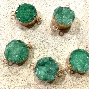 1 pc emerald green druzy connector gold electroplate  boho jewelry making supplies. Beaded tassel co. Wholesale bulk. Bohemian style