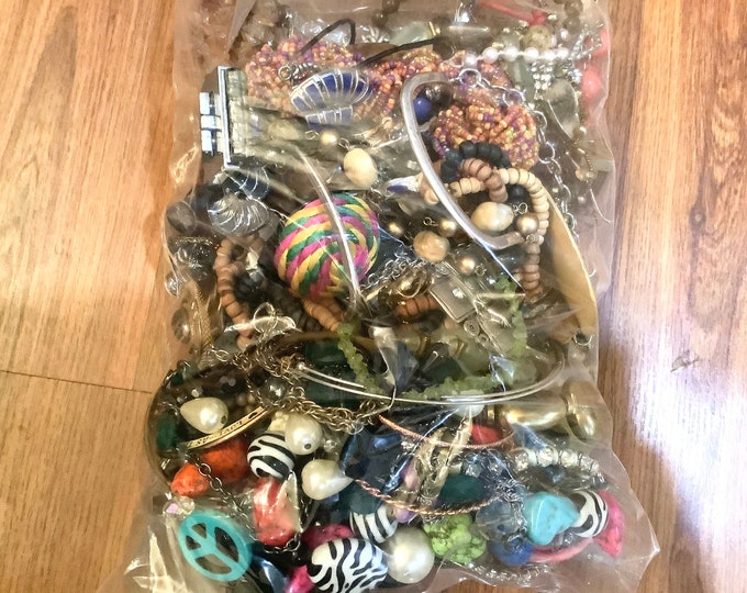 MYSTERY JEWELRY Grab Bag 5 LBS Treasure Box Jewelry Lot Broken Jewelry