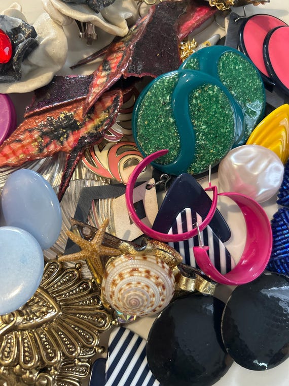 MYSTERY 10 Pair VINTAGE earrings retro 80s 90s lot grab bag! Treasure Box Jewelry Lot |  Jewelry for Crafts Bulk Jewelry Bulk Jewelry