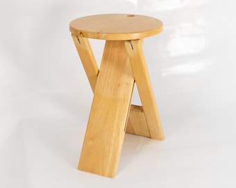 Taburete plegable de madera Roger Tallon TS modernista vintage, redondo, con acento retro Bauhaus, estilo Bauhaus de mediados de siglo, silla Wabi Sabi de madera de haya