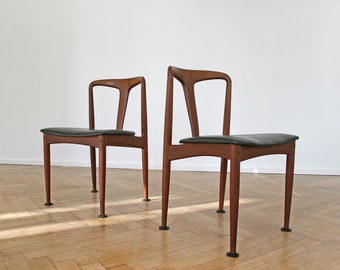 Pair of Vintage Scandinavian Johannes Andersen Juliane Dining Chairs Teak Black Leather Retro Mid Century Modern Danish Uldum Møbelfabrik