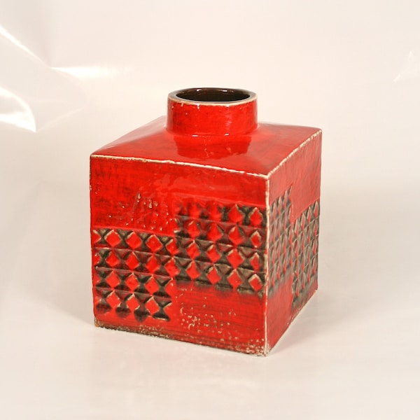 Red Vintage Carstens Op Art Cube Ceramic Fat Lava Vase Retro Mid Century Modern Brutalist West German Pottery Art Modernist WGP WGC Loft