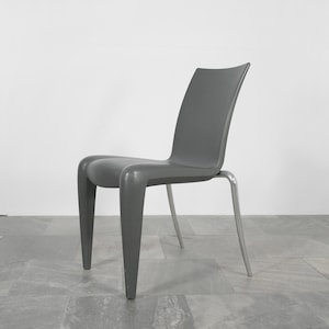 Vintage Philippe Starck Vitra Louis 20 Postmodern Matstol Grå Plast Loft Memphis Milano Quirky Skrivbord Eklektisk Hemmakontor Futuristisk