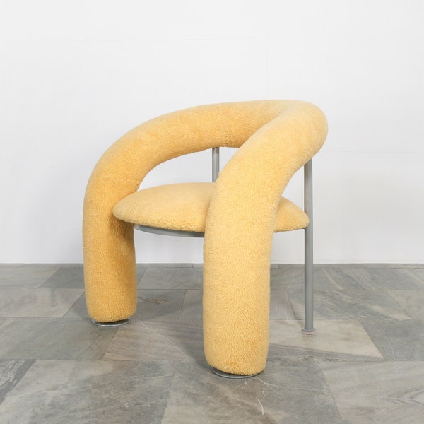 vintage Anna & Carlo Bartoli Tube Chair pour Rossi di Albizzate Postmodern Pastel Peach Cylindrical Cushioned Lounge Fuzzy Easy Reading Retro