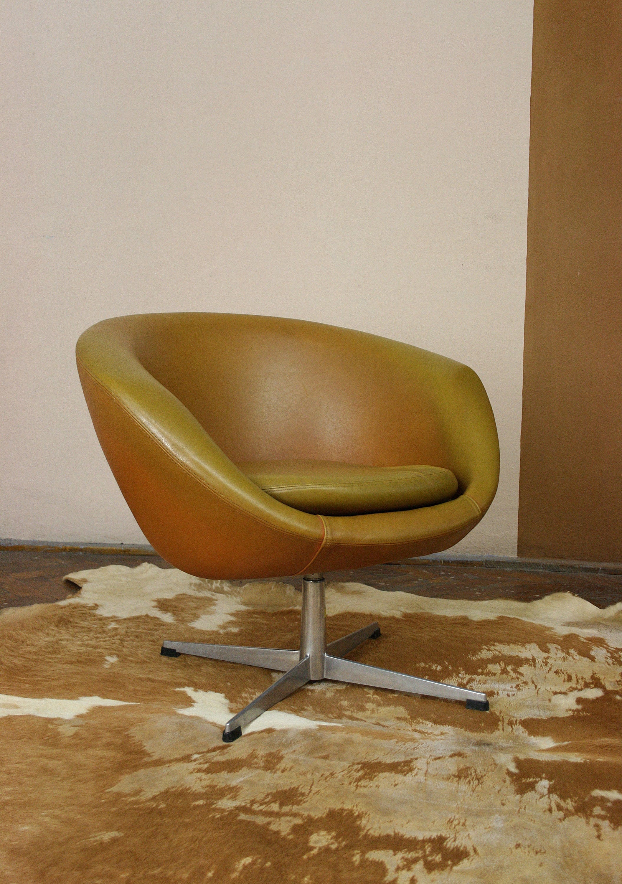 Overman swivel chair hot sale