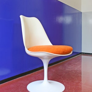 Vintage Eero Saarinen Knoll International Orange White Tulip Chair Retro Mid Century Modern Club Accent Dining Desk Shell Modernist Genuine image 3
