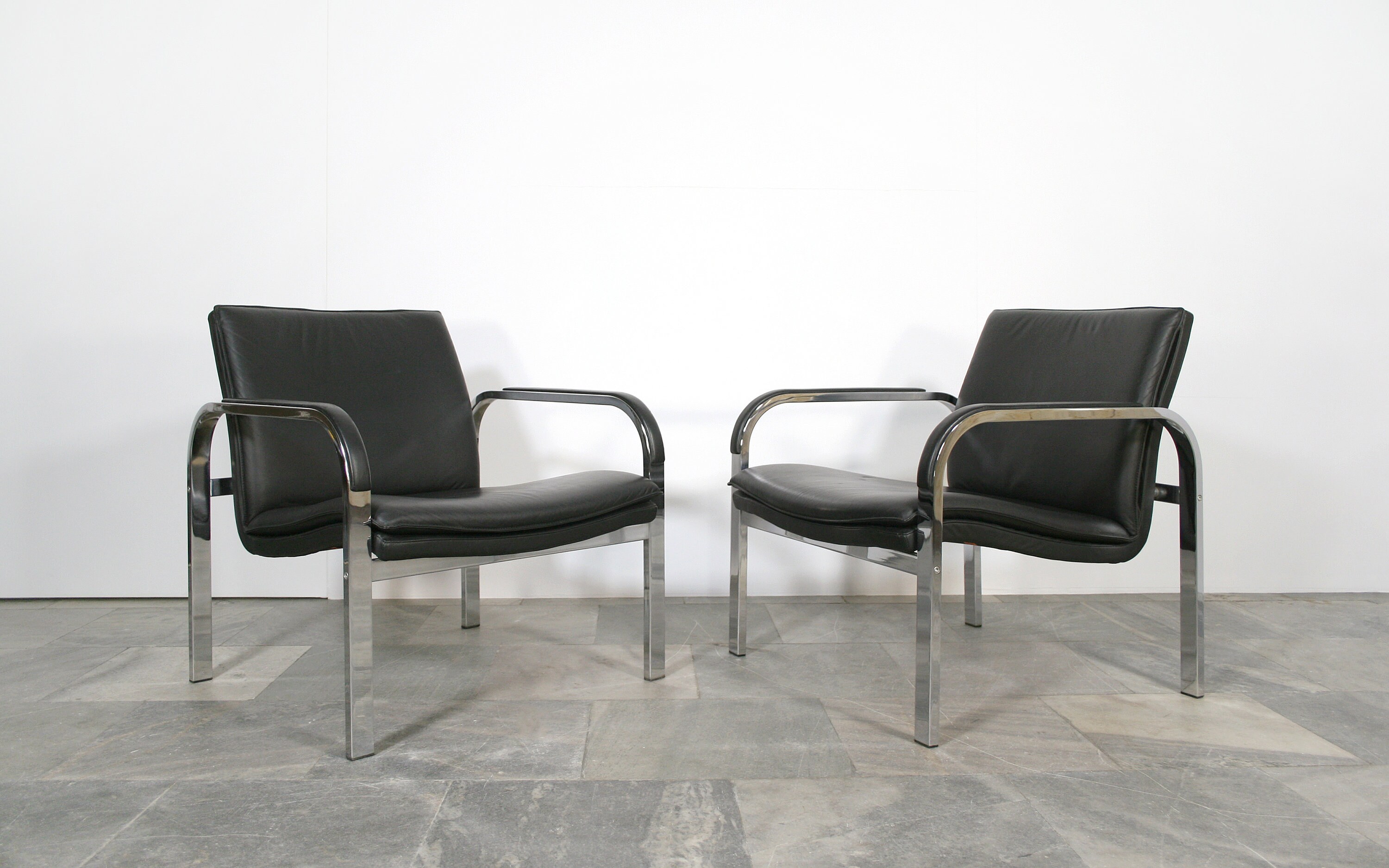 Black leather easy chair deals